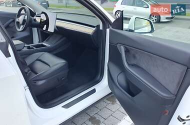 Внедорожник / Кроссовер Tesla Model Y 2021 в 