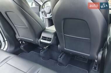 Внедорожник / Кроссовер Tesla Model Y 2021 в 