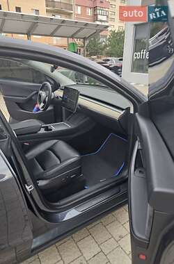 Позашляховик / Кросовер Tesla Model Y 2021 в 