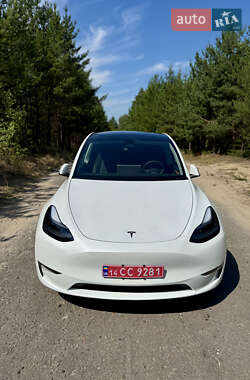 Позашляховик / Кросовер Tesla Model Y 2023 в 