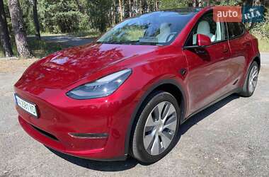Позашляховик / Кросовер Tesla Model Y 2024 в 
