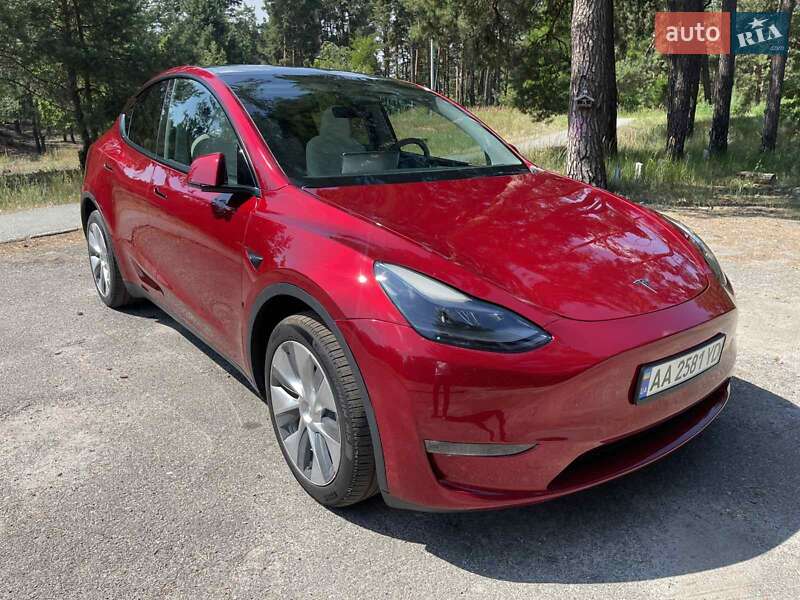 Внедорожник / Кроссовер Tesla Model Y 2024 в 