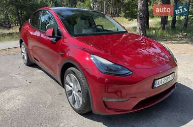 Позашляховик / Кросовер Tesla Model Y 2024 в 