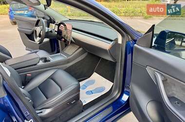 Позашляховик / Кросовер Tesla Model Y 2022 в 