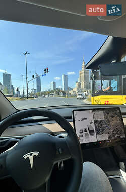 Позашляховик / Кросовер Tesla Model Y 2022 в 