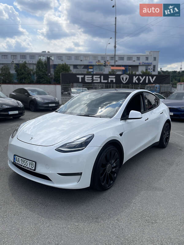 Позашляховик / Кросовер Tesla Model Y 2022 в Києві