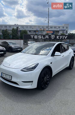 Внедорожник / Кроссовер Tesla Model Y 2022 в 
