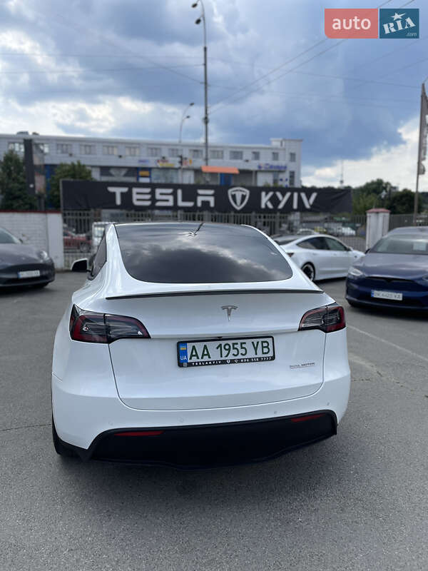 Позашляховик / Кросовер Tesla Model Y 2022 в Києві