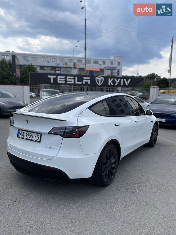 Позашляховик / Кросовер Tesla Model Y 2022 в Києві