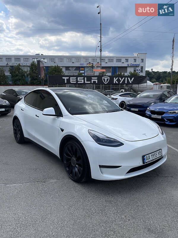 Позашляховик / Кросовер Tesla Model Y 2022 в Києві
