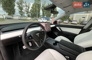 Позашляховик / Кросовер Tesla Model Y 2021 в 