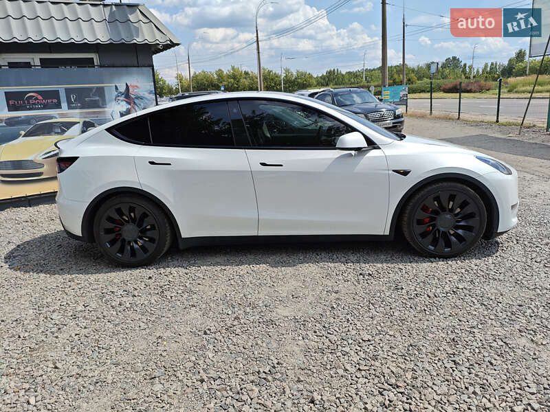 Внедорожник / Кроссовер Tesla Model Y 2021 в Киеве