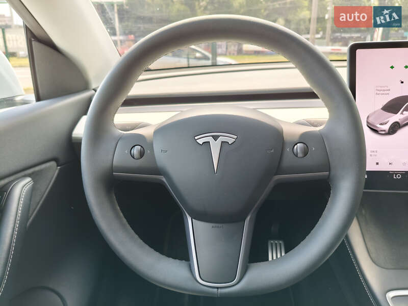 Внедорожник / Кроссовер Tesla Model Y 2021 в Киеве