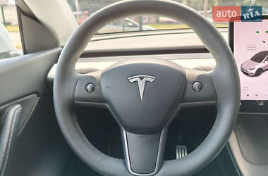 Позашляховик / Кросовер Tesla Model Y 2021 в 