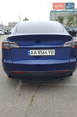 Внедорожник / Кроссовер Tesla Model Y 2023 в 