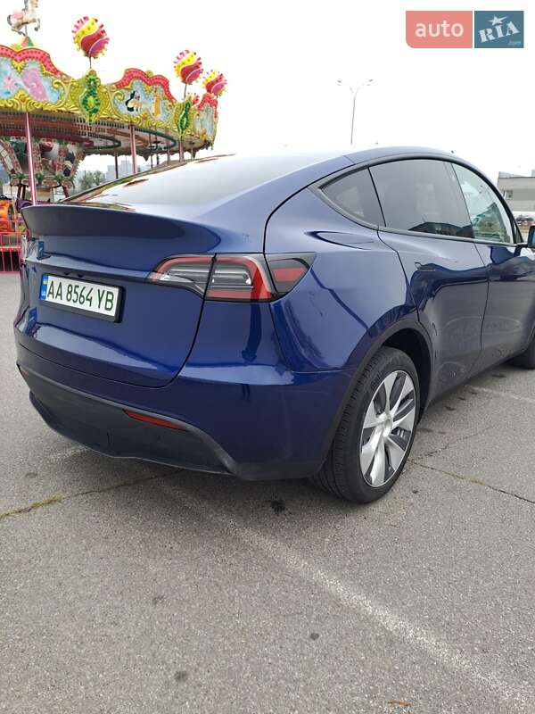 Позашляховик / Кросовер Tesla Model Y 2023 в Києві