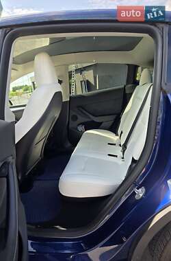 Внедорожник / Кроссовер Tesla Model Y 2023 в 