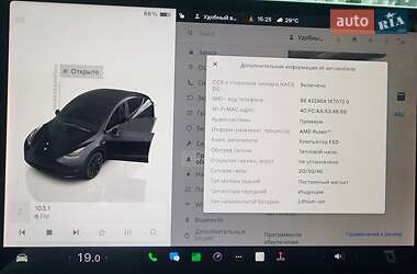 Позашляховик / Кросовер Tesla Model Y 2022 в 