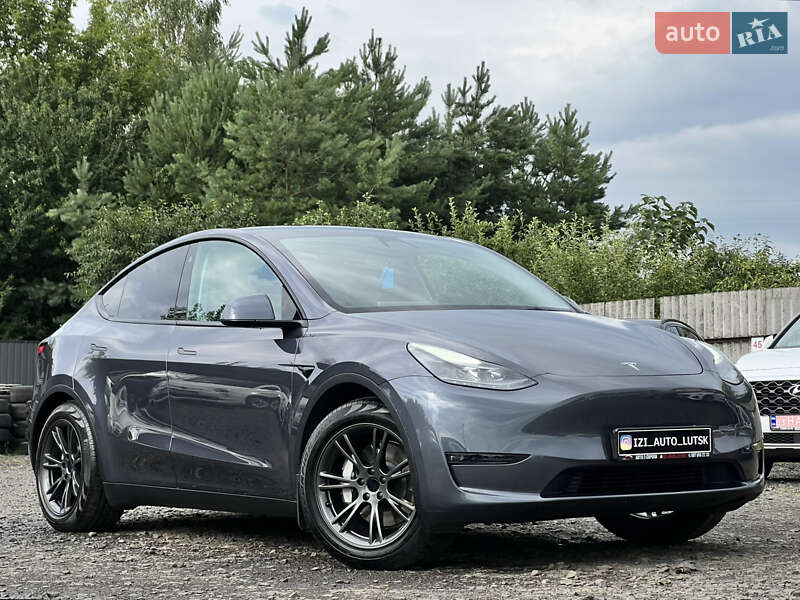 Tesla Model Y 2022