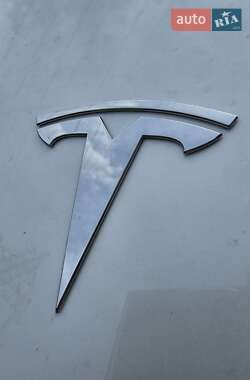 Позашляховик / Кросовер Tesla Model Y 2023 в 