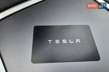 Позашляховик / Кросовер Tesla Model Y 2023 в 