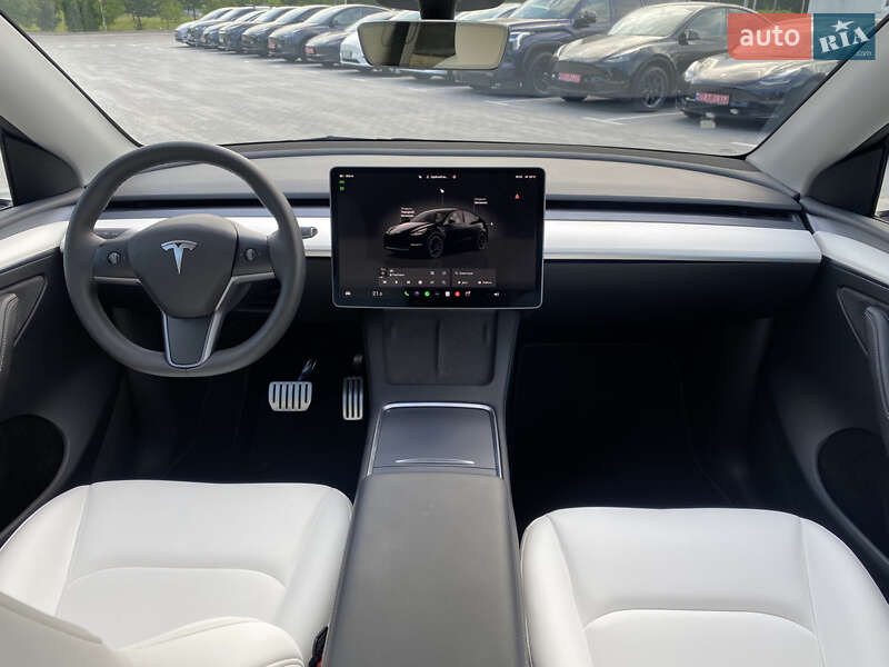Внедорожник / Кроссовер Tesla Model Y 2023 в Киеве