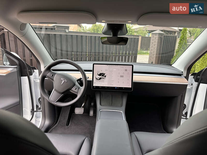 Позашляховик / Кросовер Tesla Model Y 2024 в Львові