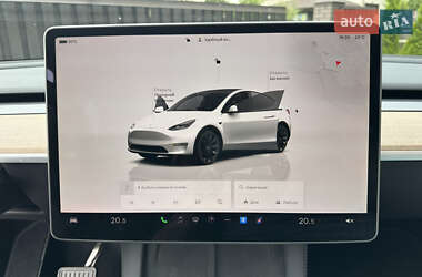 Позашляховик / Кросовер Tesla Model Y 2024 в 