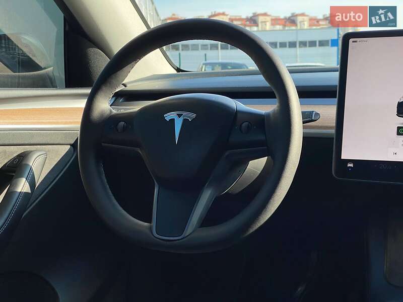 Позашляховик / Кросовер Tesla Model Y 2022 в Львові