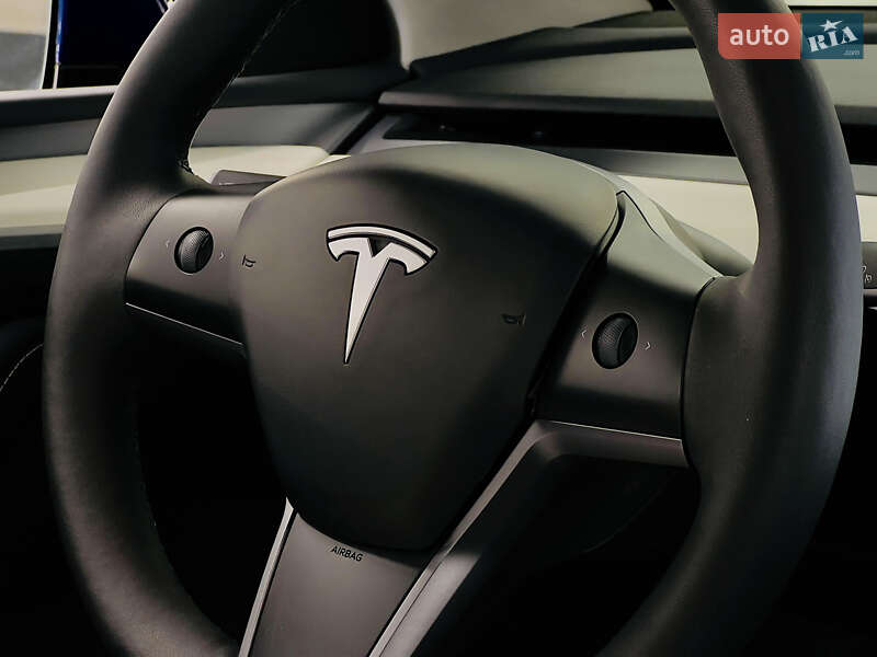 Внедорожник / Кроссовер Tesla Model Y 2023 в Николаеве