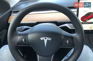 Позашляховик / Кросовер Tesla Model Y 2021 в 