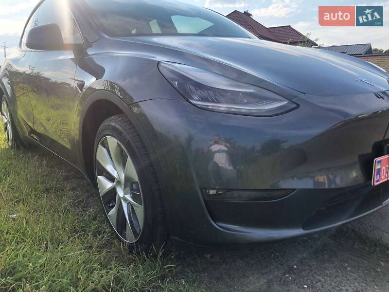 Позашляховик / Кросовер Tesla Model Y 2021 в Луцьку