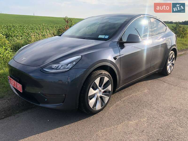 Позашляховик / Кросовер Tesla Model Y 2021 в Луцьку