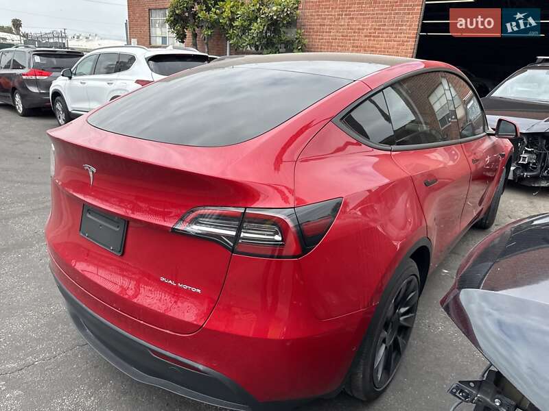 Внедорожник / Кроссовер Tesla Model Y 2021 в Черновцах