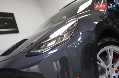 Позашляховик / Кросовер Tesla Model Y 2021 в 