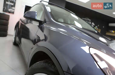 Позашляховик / Кросовер Tesla Model Y 2021 в 
