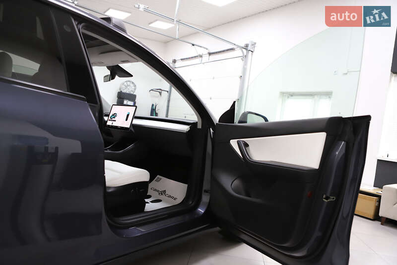 Внедорожник / Кроссовер Tesla Model Y 2021 в Дрогобыче