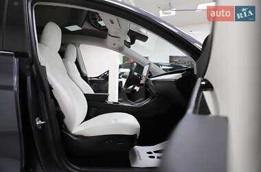 Позашляховик / Кросовер Tesla Model Y 2021 в 