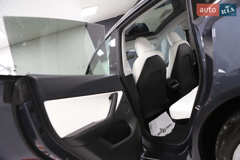 Внедорожник / Кроссовер Tesla Model Y 2021 в Дрогобыче