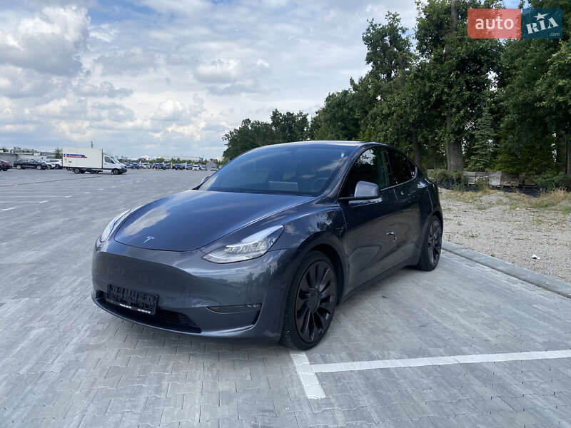 Позашляховик / Кросовер Tesla Model Y 2020 в Києві