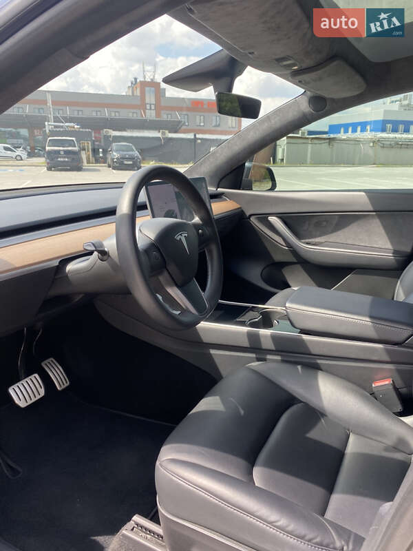 Позашляховик / Кросовер Tesla Model Y 2020 в Києві
