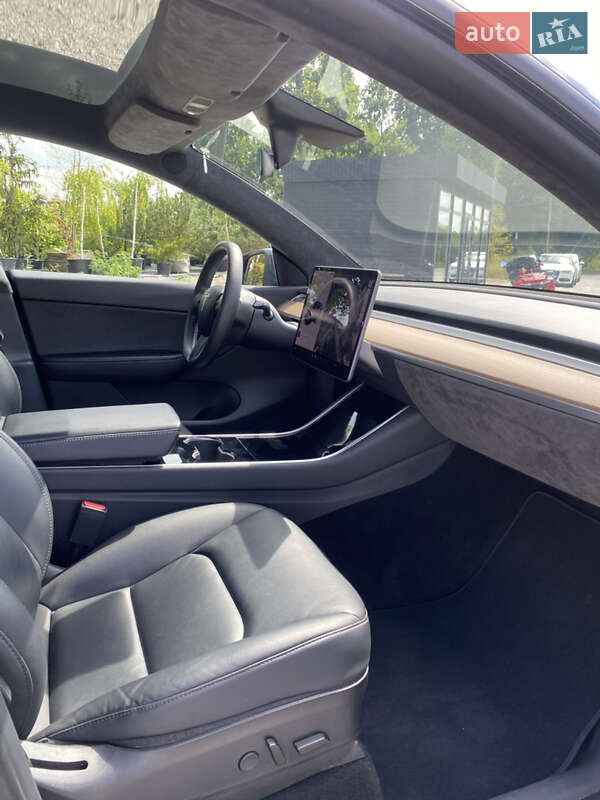 Позашляховик / Кросовер Tesla Model Y 2020 в Києві