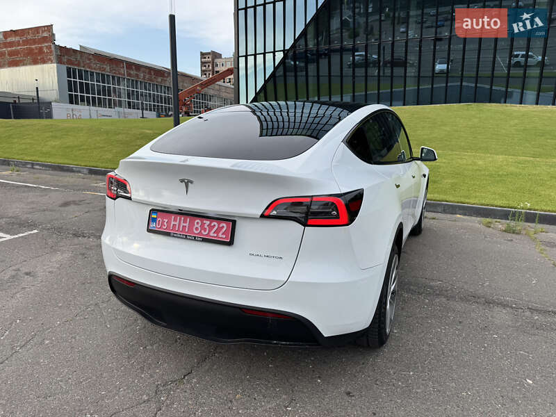 Внедорожник / Кроссовер Tesla Model Y 2023 в Киеве