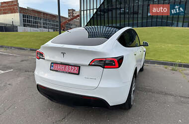 Позашляховик / Кросовер Tesla Model Y 2023 в 