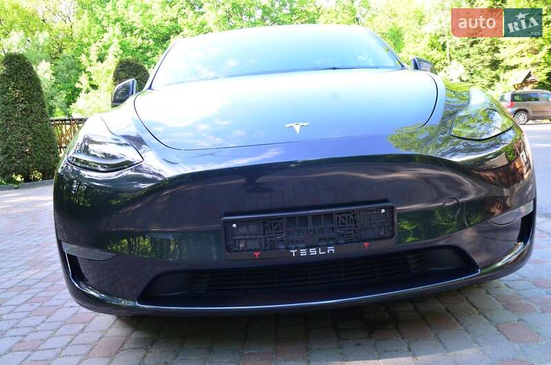 Внедорожник / Кроссовер Tesla Model Y 2024 в Дрогобыче