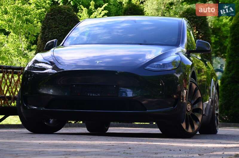 Внедорожник / Кроссовер Tesla Model Y 2024 в Дрогобыче