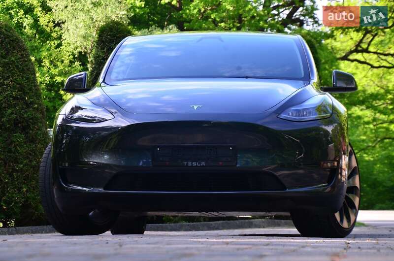 Внедорожник / Кроссовер Tesla Model Y 2024 в Дрогобыче