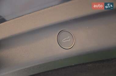 Внедорожник / Кроссовер Tesla Model Y 2024 в 