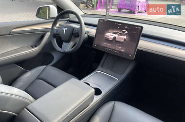 Позашляховик / Кросовер Tesla Model Y 2023 в 