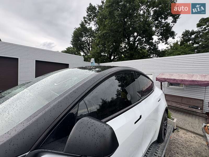 Внедорожник / Кроссовер Tesla Model Y 2022 в Ровно